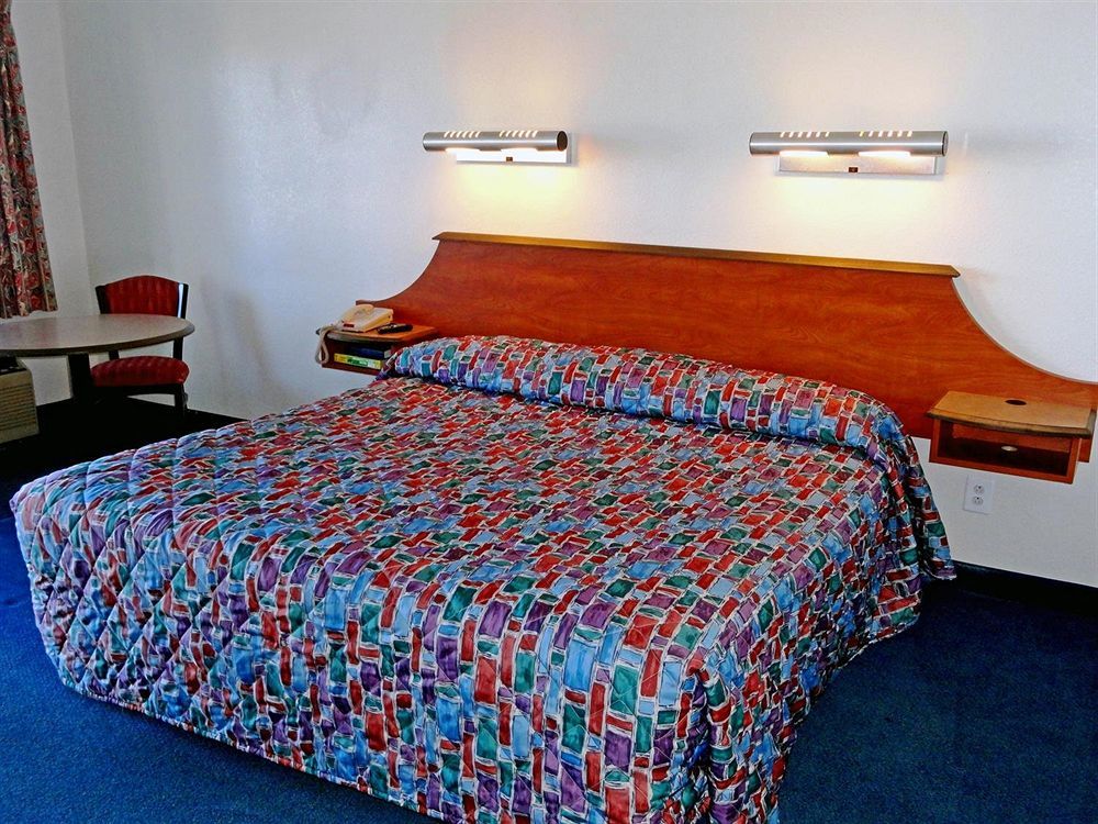 Days Inn By Wyndham Indianapolis South Esterno foto