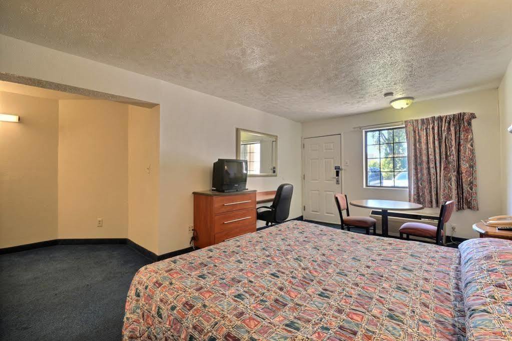 Days Inn By Wyndham Indianapolis South Esterno foto